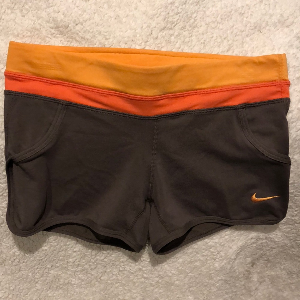 Women’s Nike FIT DRY Size XS(0-2)